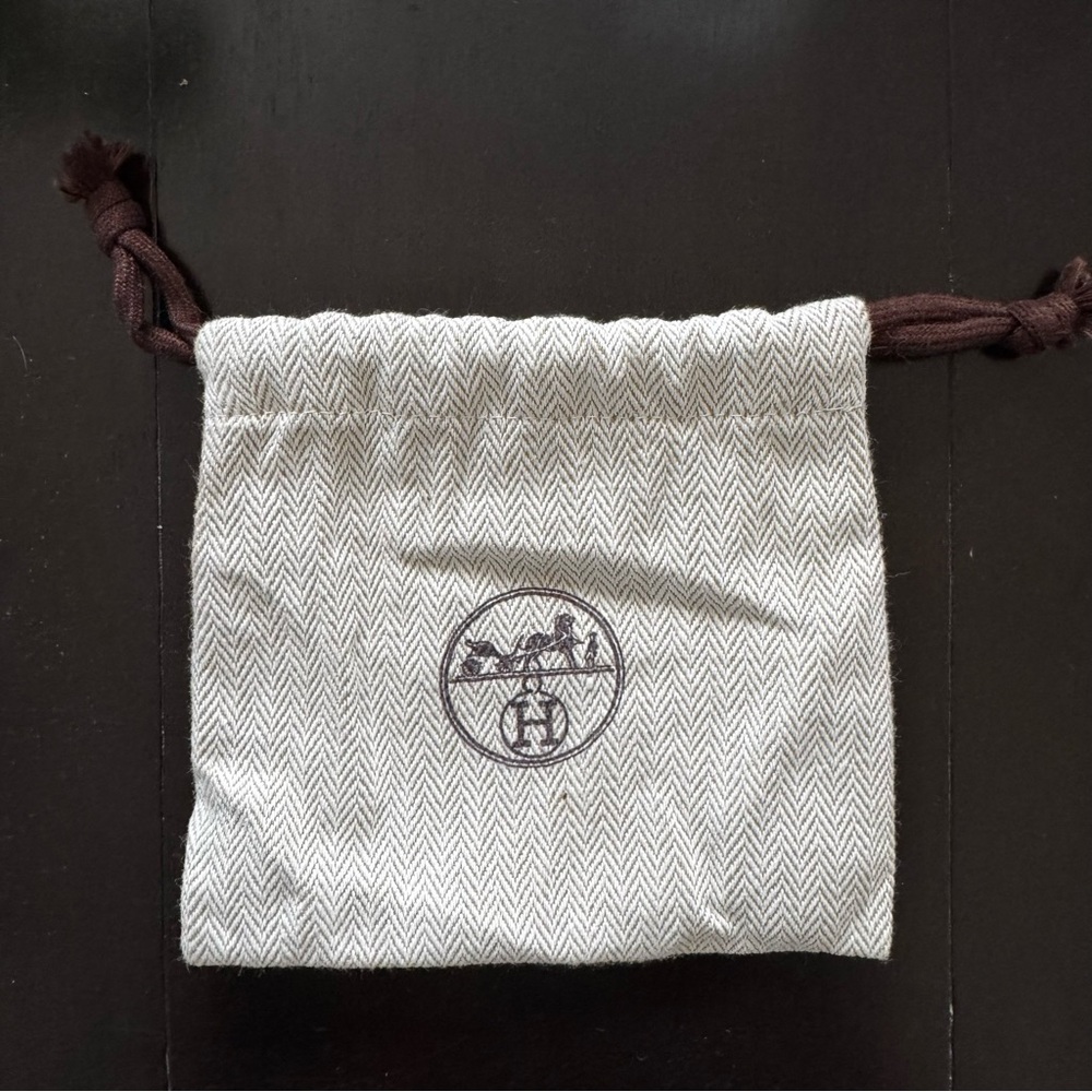 🩷 Hermes small dust bag. Size: OS